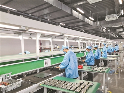 云南省首台自主安全电脑在大理出厂